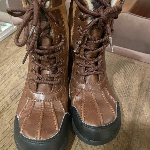 Excellent used condition Ugg butte winter ❄️ boots size 13 - Picture 3 of 6